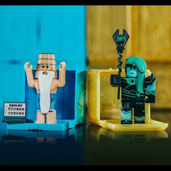 ROBLOX Action Figure Celebrity Limited Edition SERIES 7 & 9 Mystery Box Cube - Picture 10 of 10